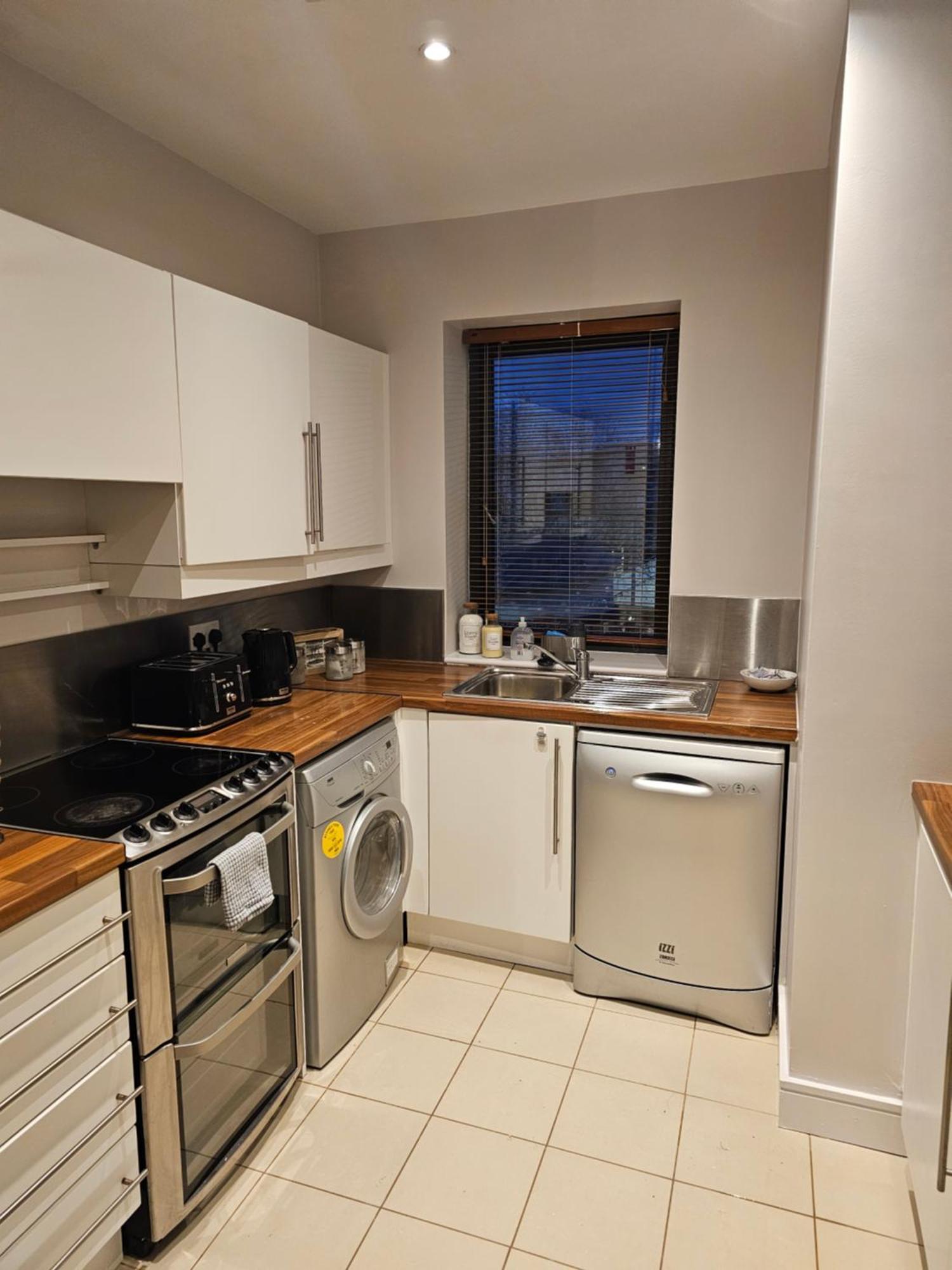 Cozy 2 Bedroom Apartment كيلكيني الغرفة الصورة